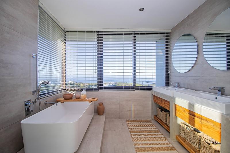 4 Bedroom Property for Sale in Pinnacle Point Golf Estate Western Cape